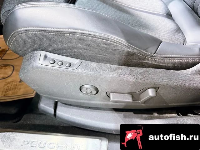 Peugeot 5008 5008 second generation 2019 года - похожие автомобили