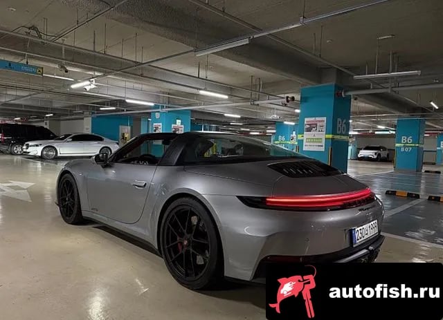 Porsche 911 911 (992) 2025 года - вид 2