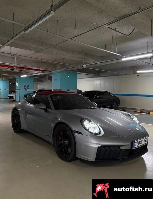 Porsche 911 911 (992) 2025 года - вид 4