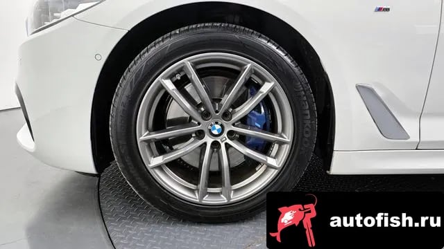 BMW 5-Series 5 Series (G30) 2018 года - вид 5