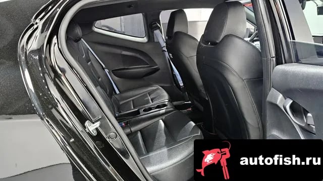 Hyundai Veloster Veloster (JS) 2018 года - похожие автомобили