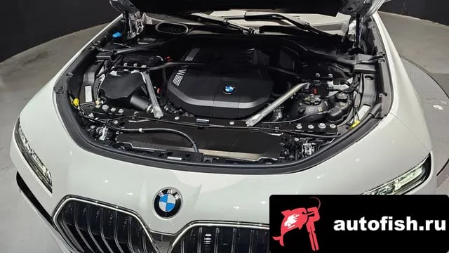BMW 7-Series 7 Series (G70) 2025 года - вид 6