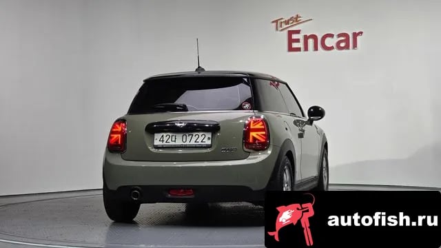 Mini Cooper Cooper 2019 года - вид 3
