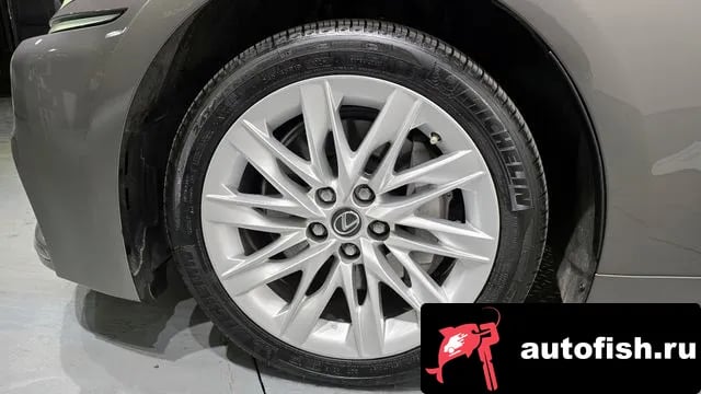 Lexus LS LS500 5th generation 2018 года - похожие автомобили