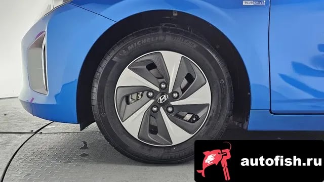 Hyundai Ioniq Ionic Hybrid 2018 года - вид 4