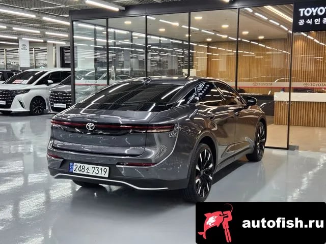 Toyota Crown Crown Crossover 2023 года - вид 2