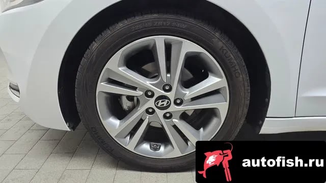 Hyundai AVANTE Avante AD 2018 года - вид 5