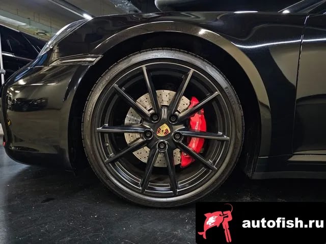 Porsche 911 911 (992) 2020 года - вид 6