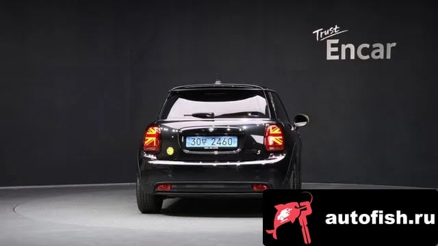 Mini Cooper Cooper Electric 2023 года - вид 4