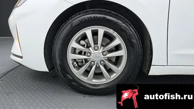 Hyundai AVANTE The New Avante AD 2019 года - вид 5
