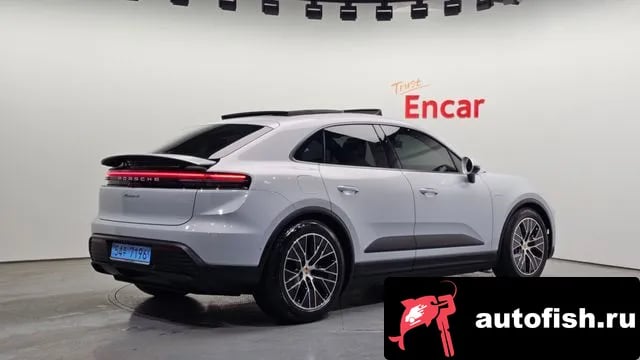 Porsche Macan Makan EV 2025 года - вид 2