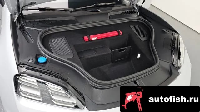 Porsche Macan Makan EV 2025 года - вид 6