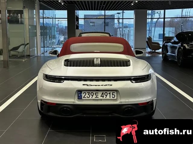 Porsche 911 911 (992) 2023 года - вид 3