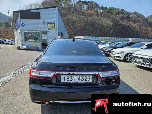 Lincoln Continental Continental 10th Generation 2019 года - вид 4