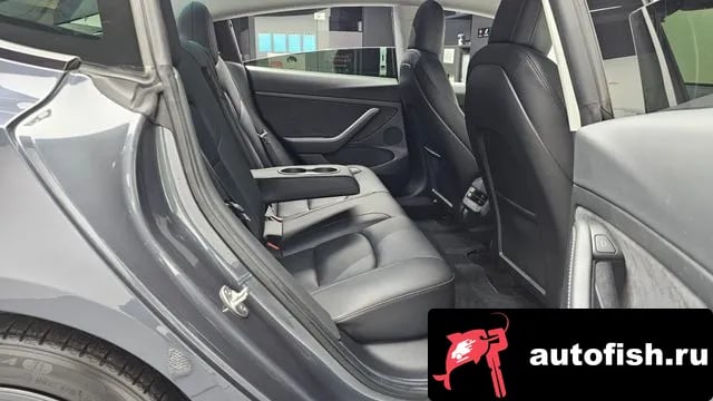 Tesla Model 3 Model 3 2022 года - похожие автомобили