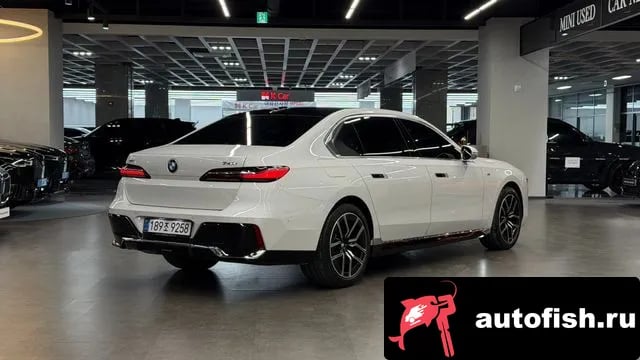 BMW 7-Series 7 Series (G70) 2025 года - вид 2
