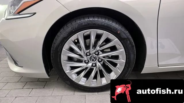 Lexus ES ES300h 7th generation 2019 года - вид 5