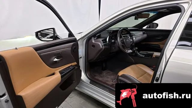 Lexus ES ES300h 7th generation 2019 года - похожие автомобили