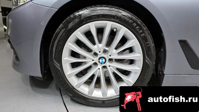 BMW 5-Series 5 Series (G30) 2018 года - вид 5