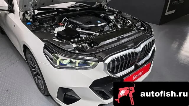 BMW 5-Series 5 Series (G60) 2025 года - вид 6