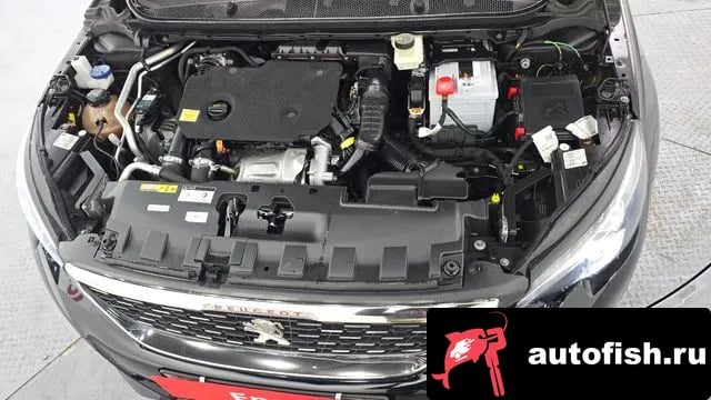 Peugeot 308 308 second generation 2019 года - вид 6