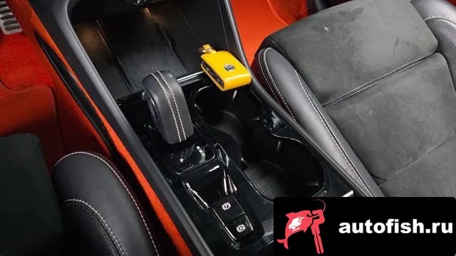 Volvo XC40 XC40 2020 года - похожие автомобили