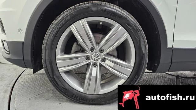 Volkswagen Tiguan Tiguan second Generation 2018 года - вид 5