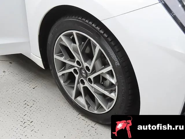 Hyundai AVANTE The New Avante AD 2019 года - вид 5