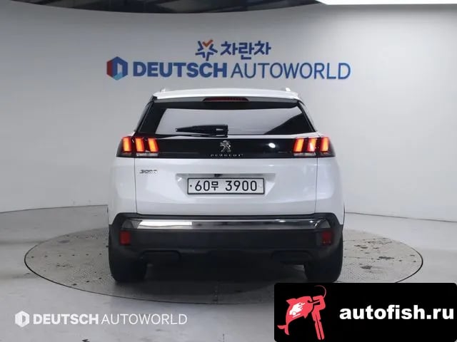Peugeot 3008 3008 second generation 2018 года - вид 4