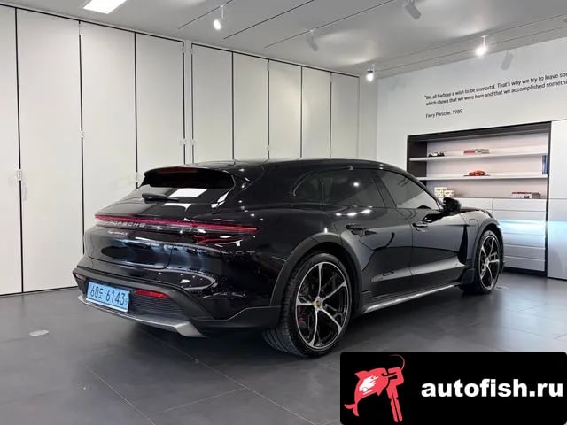 Porsche Taycan Taikan 2025 года - вид 2