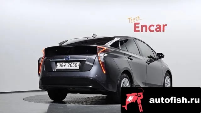 Toyota Prius Prius 4th Generation 2018 года - вид 2