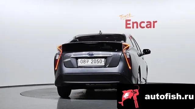 Toyota Prius Prius 4th Generation 2018 года - вид 4