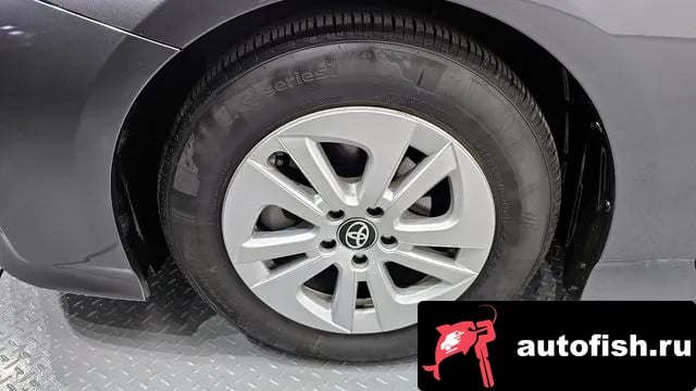 Toyota Prius Prius 4th Generation 2018 года - вид 5