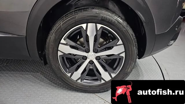 Peugeot 3008 3008 second generation 2019 года - вид 5