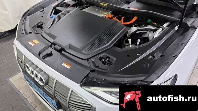 Audi e-tron e-Tron 2021 года - вид 6