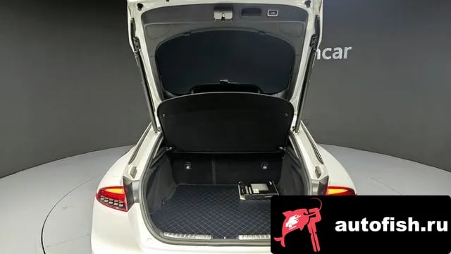 Kia Stinger Stinger Meister 2022 года - похожие автомобили