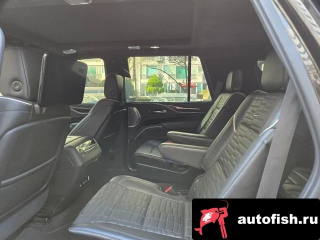 Cadillac Escalade Escalade 5th Generation 2021 года - похожие автомобили