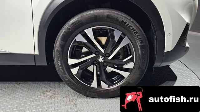 Peugeot 2008 e-2008 second generation 2021 года - вид 5