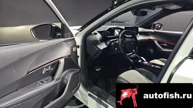 Peugeot 2008 e-2008 second generation 2021 года - похожие автомобили