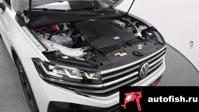 Volkswagen Touareg Tuareg 3rd generation 2025 года - вид 6