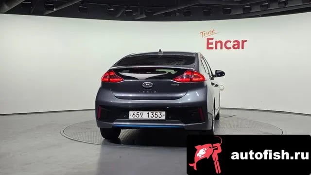 Hyundai Ioniq Ionic Hybrid 2018 года - вид 4