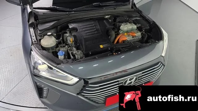 Hyundai Ioniq Ionic Hybrid 2018 года - вид 6