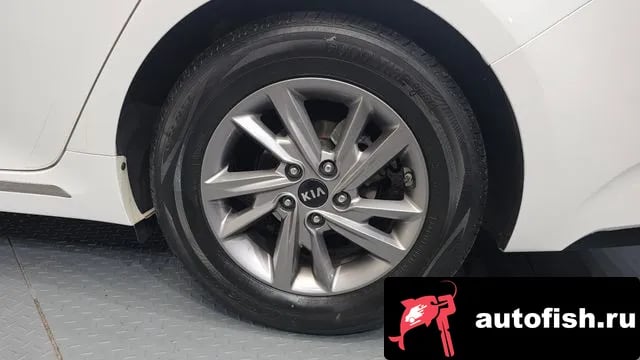 Kia K5 The New K5 2nd generation 2019 года - вид 5