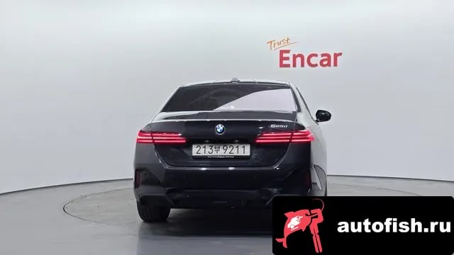 BMW 5-Series 5 Series (G60) 2025 года - вид 4