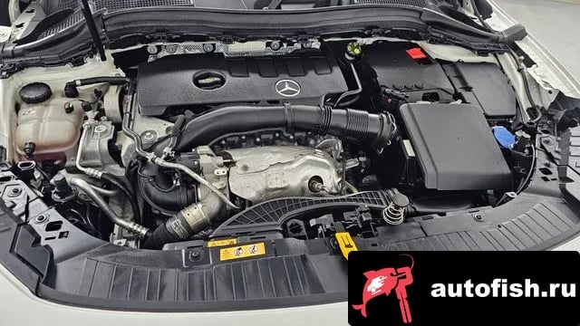 Mercedes-Benz GLA-Class GLA - Class H247 2022 года - вид 6