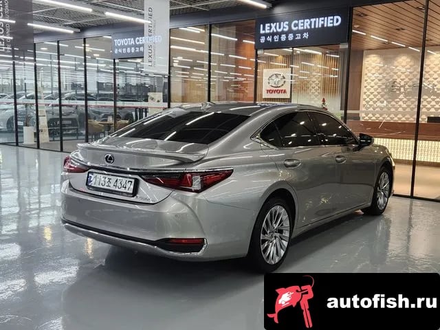 Lexus ES ES300h 7th generation 2022 года - вид 2