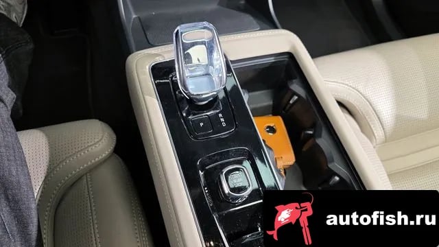 Volvo XC90 XC90 second Generation 2025 года - похожие автомобили