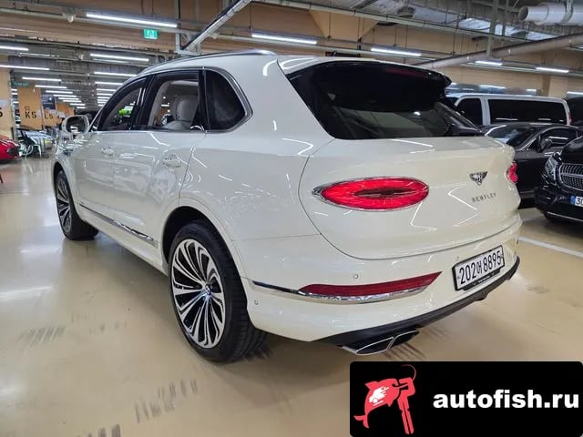 Bentley Bentayga Benteiga 2023 года - вид 2