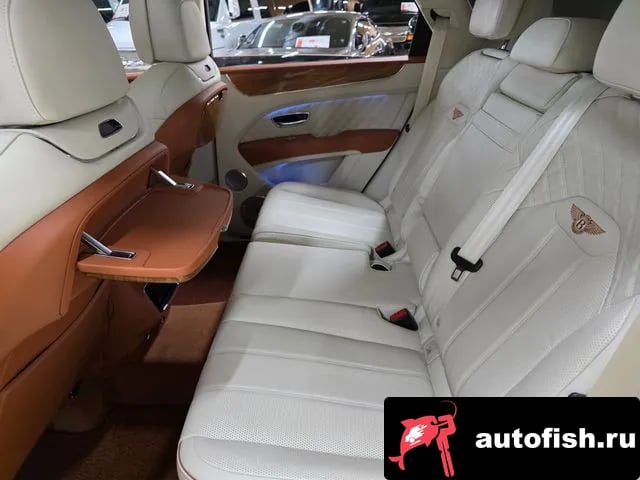 Bentley Bentayga Benteiga 2023 года - похожие автомобили