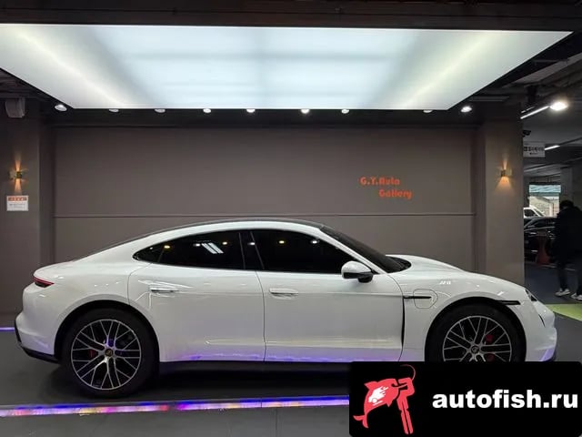 Porsche Taycan Taikan 2021 года - вид 5